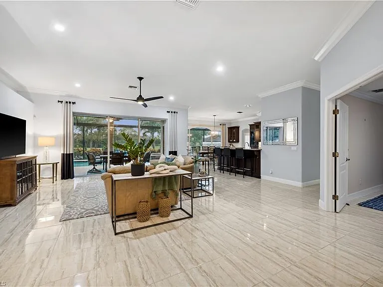 28399 Del Lago Way — Photo 3