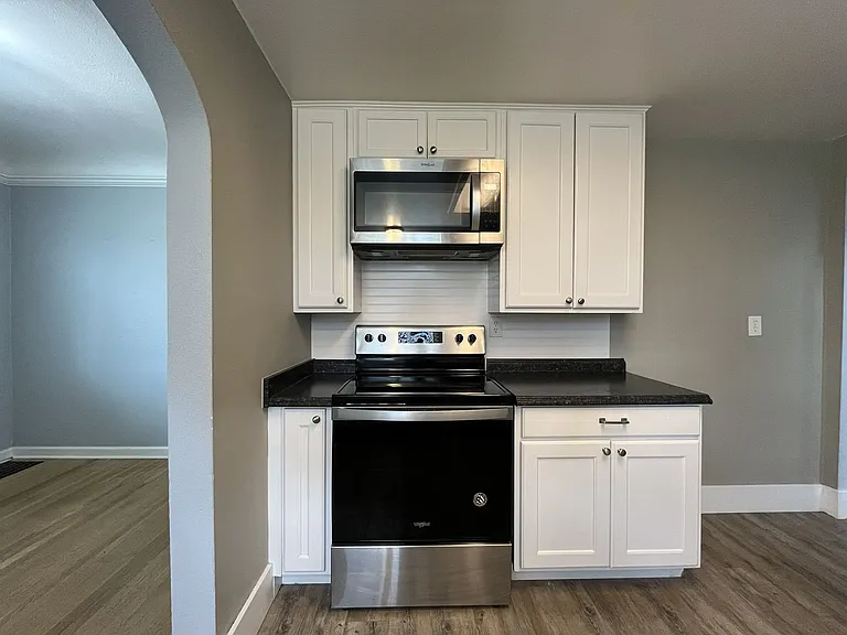 13208 NE Glisan St — Photo 10