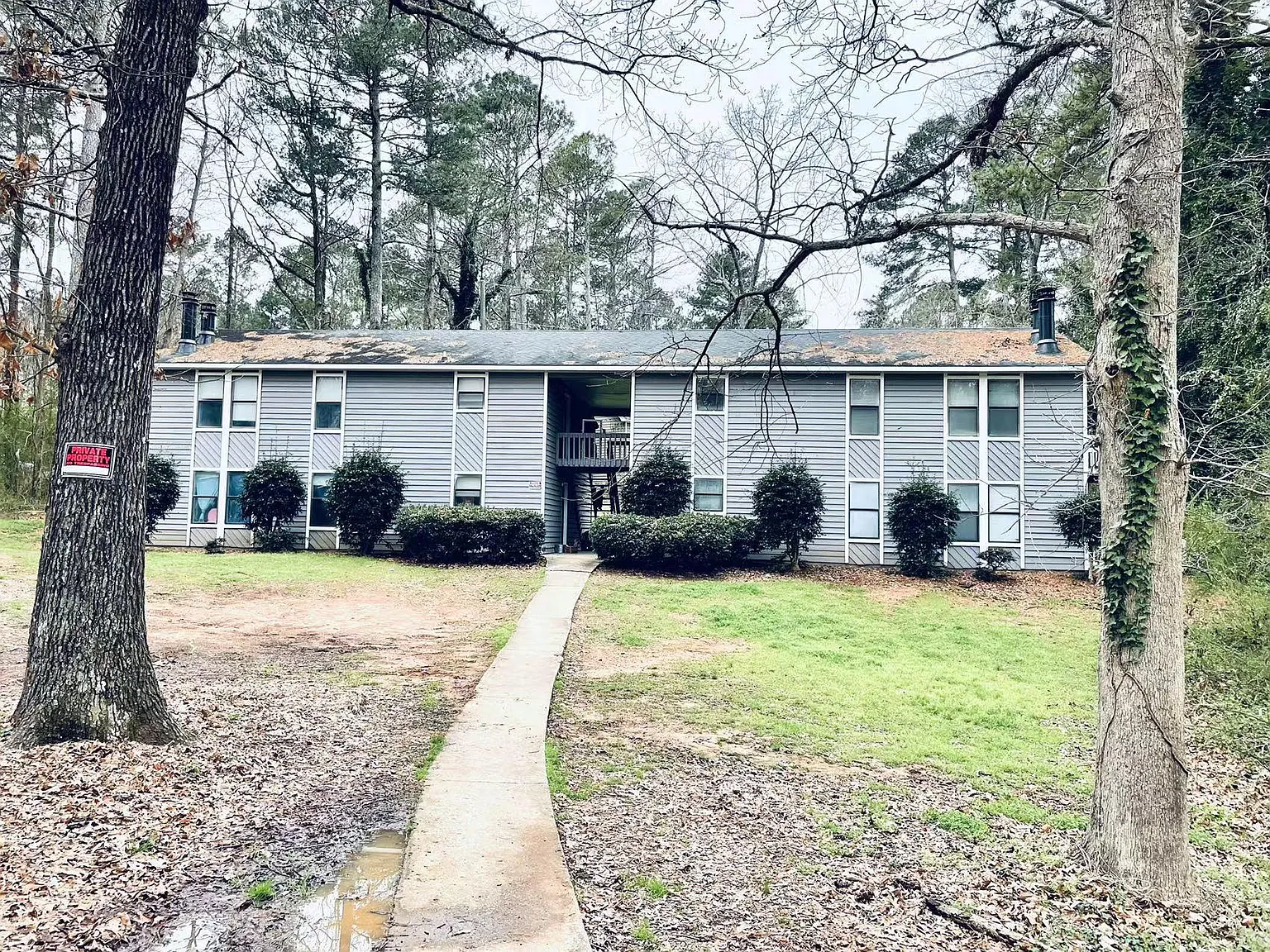 2 bed, 1000 sqft, $1,200 — Photo 1