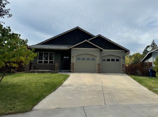 1071 NE Hobbs Ct, Bend, OR 97701