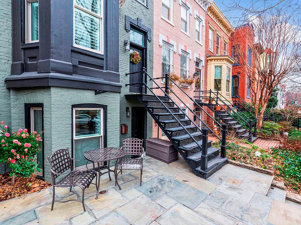 Front of unit includes private patio!