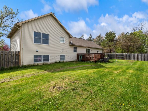 8011 Rose Ln, Goodrich, MI 48438