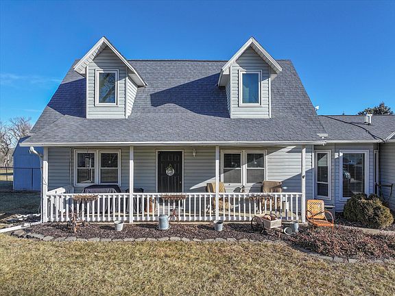 3rd image of 2155 Westridge Dr