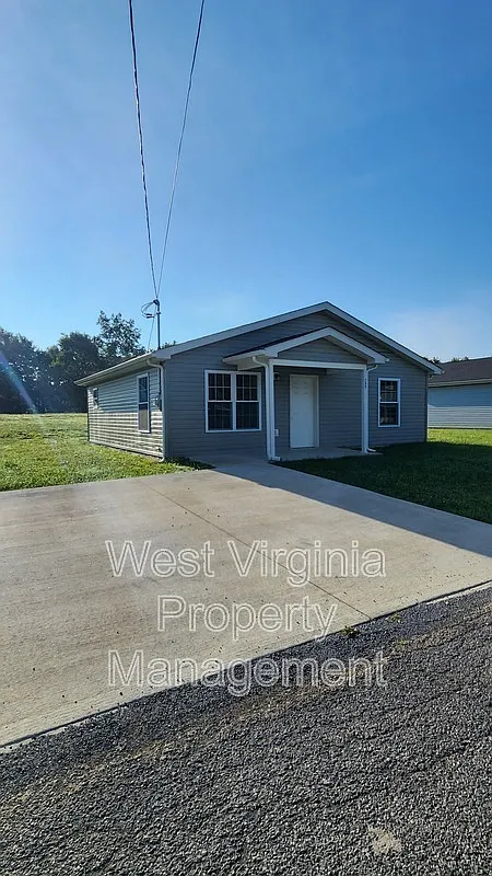 2 bed, 1.0 bath, $1,195 — Photo 2