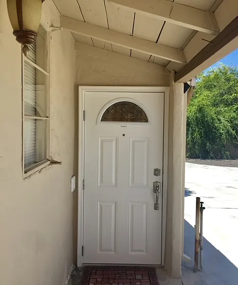 Private Entrance / Front Door