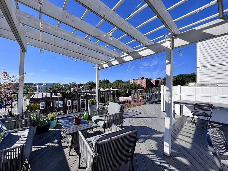 340 Adams St NE #302 — Photo 32