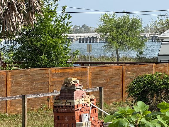 3rd image of 218 Payne Rd