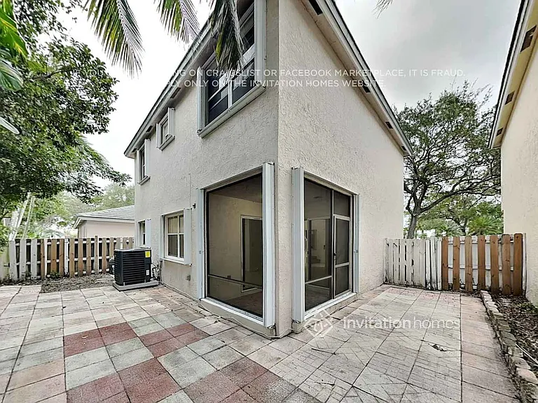 9912 NW 9th Ct — Photo 20
