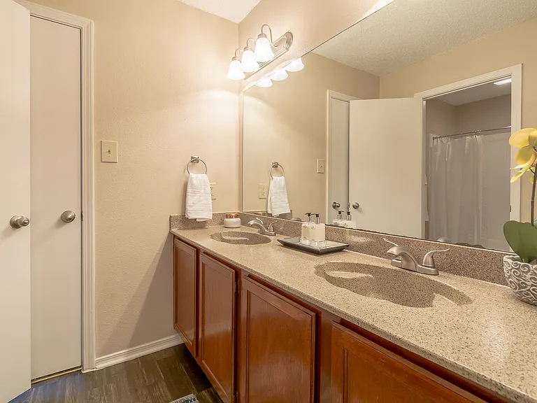 Amberly Village Townhomes — Photo 17