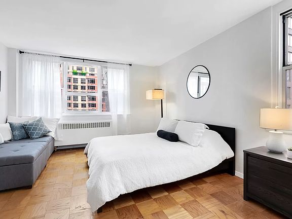 4th image of 240 E 35th St APT 12J
