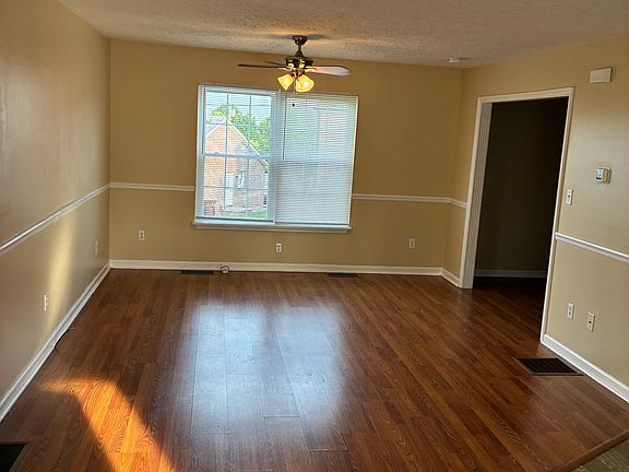 3rd image of 107 Parker Pl