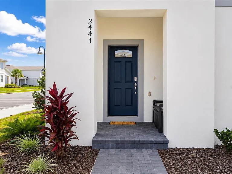2441 Dubai St — Photo 1