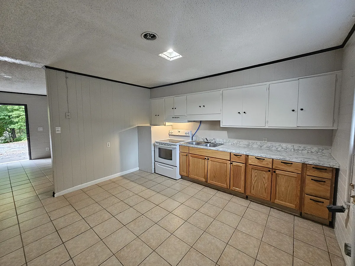 Building Photo - 1614 Waring Rd NW #3