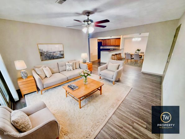 1040 University Dr APT 1