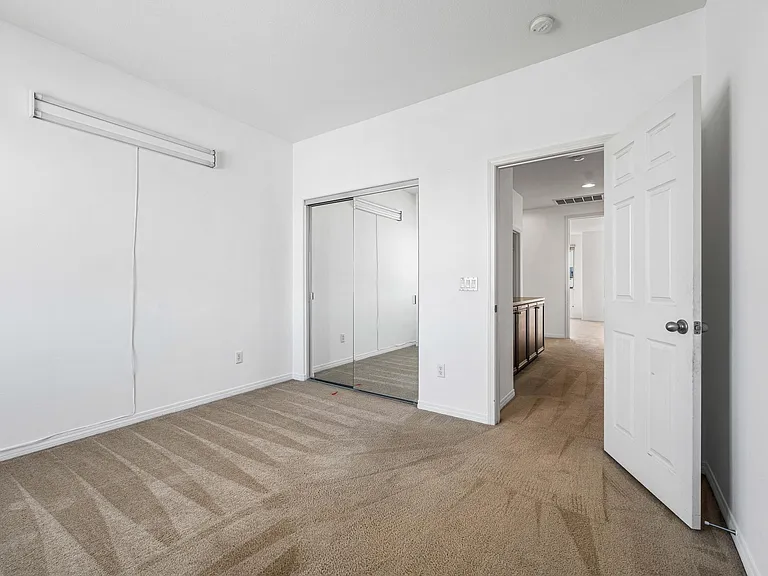 1364 Wellington Dr — Photo 23