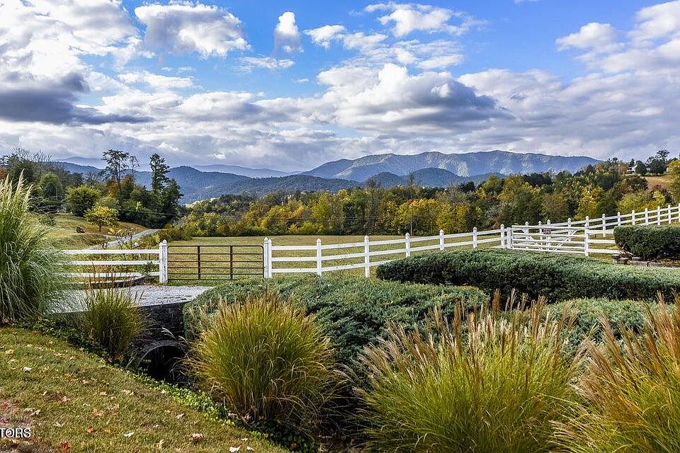 1st image of 634 Old Cedar Creek Rd