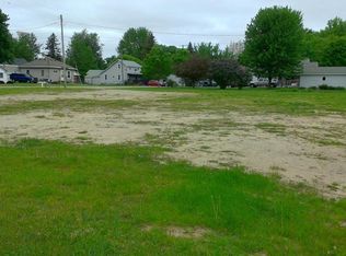 305 E Wright Ave, Shepherd, MI 48883