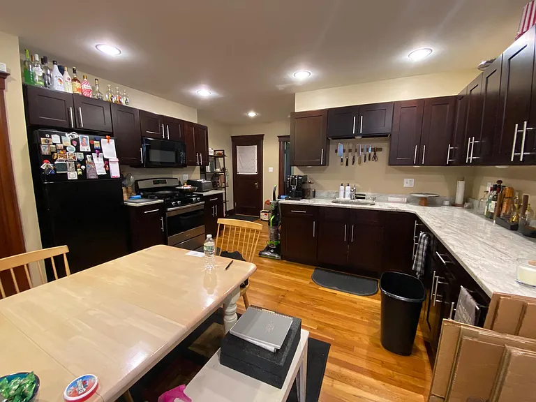 305 Belgrade Ave #3R — Photo 9