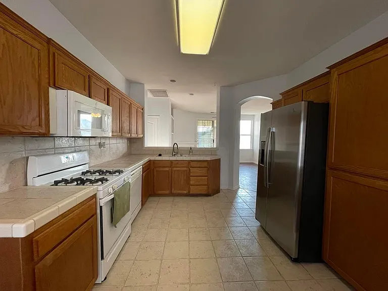 5764 E Tower Ave — Photo 5