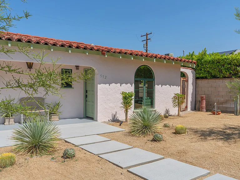 552 S Calle Santa Rosa — Photo 10