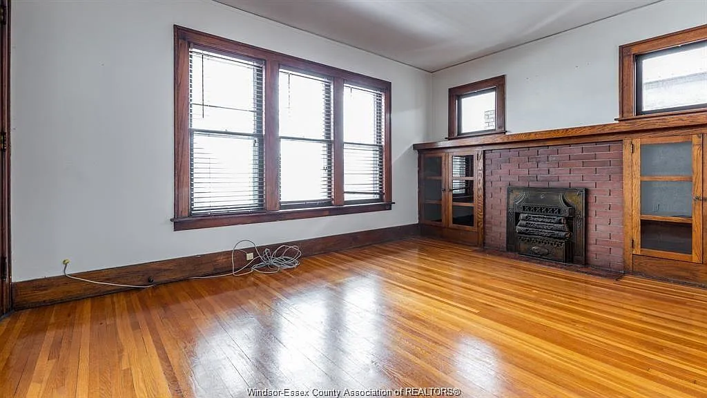 3 bed, 1000 sqft, $1,800 — Photo 4