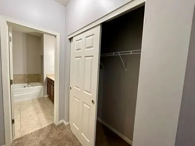 4258 Central Park Ln — Photo 13