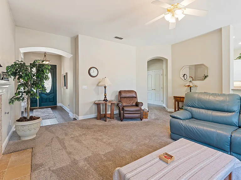 1121 Galston Dr — Photo 2