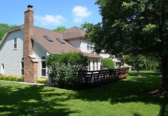 2nd image of 1132 Dartmoor Ct