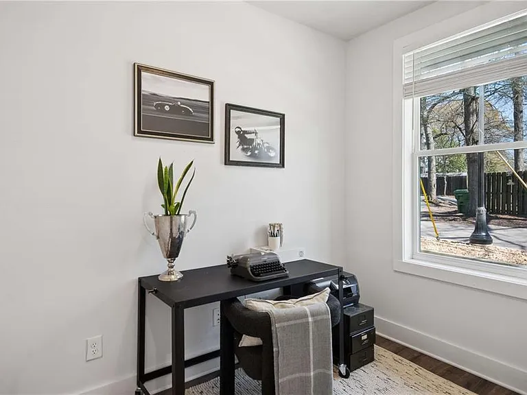 1350 May Ave SE #9 — Photo 6