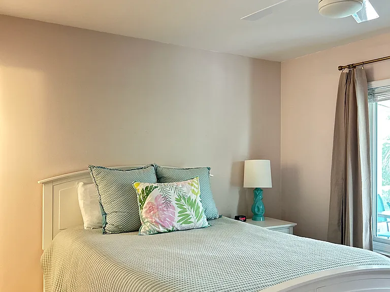 Primary Bedroom w/ Queen Bed and Smart TV