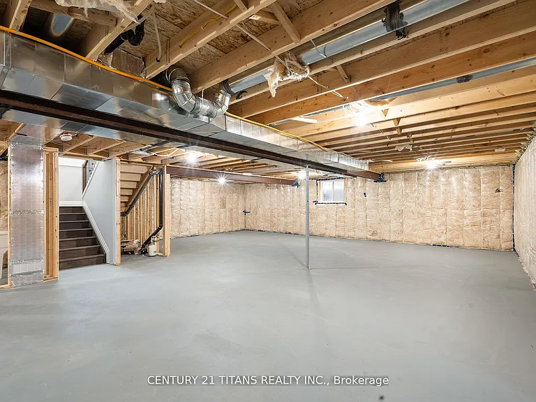 19 Tracy Dr — Photo 29