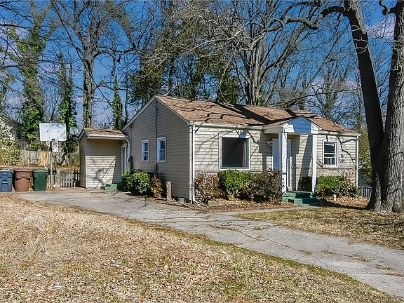 2nd image of 3108 Hayden St