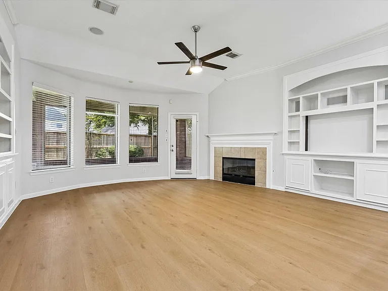 3723 Tidalwood Dr — Photo 8