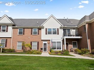 1103 Rial Lake Dr, Howell, MI 48843