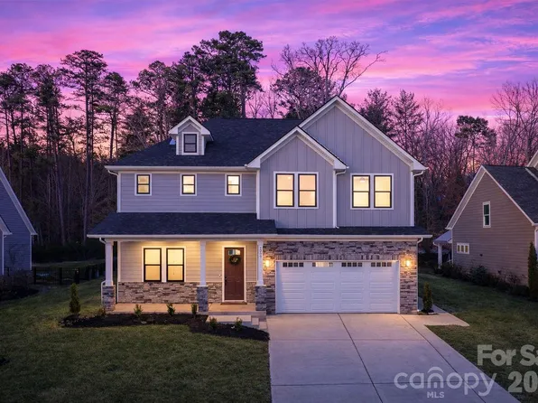 1207 39th Ave NE, Hickory, NC 28601