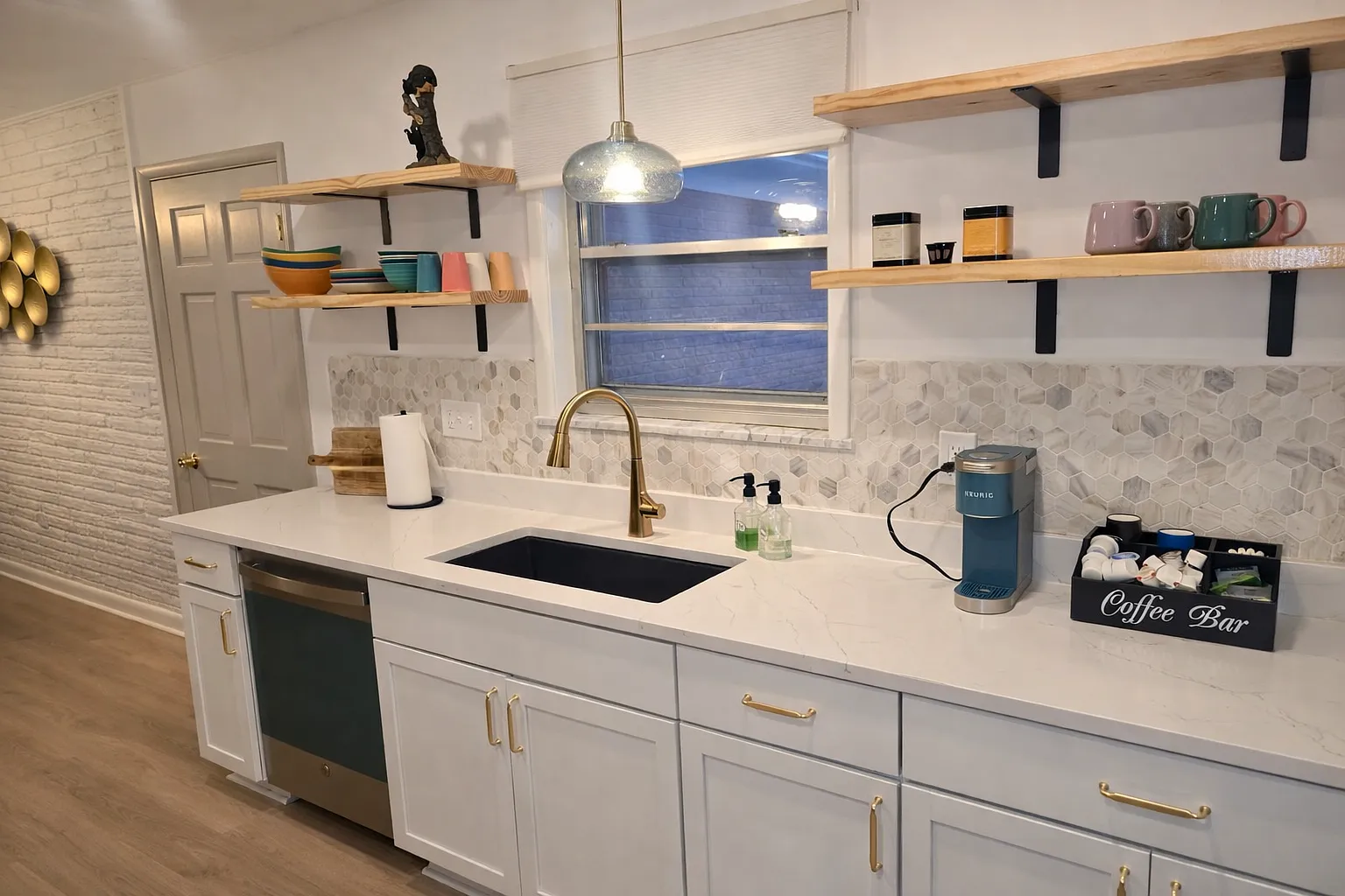3 bed, 1250 sqft, $4,000 — Photo 3