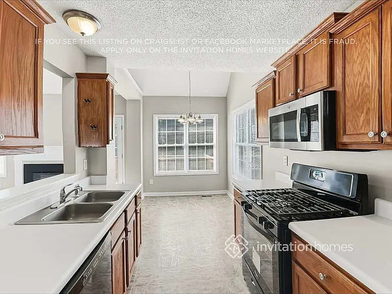 73 Richmond Dr — Photo 10