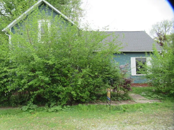 316 E Hancock St, Longview, IL 61852