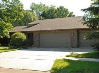 2492 Meadow Hills Dr SW, Rochester, MN 55902