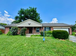 1528 W Lakeview Dr, Seymour, IN 47274