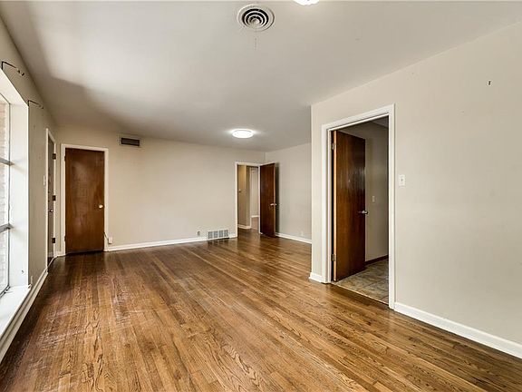 4th image of 1506 W Tucker Blvd
