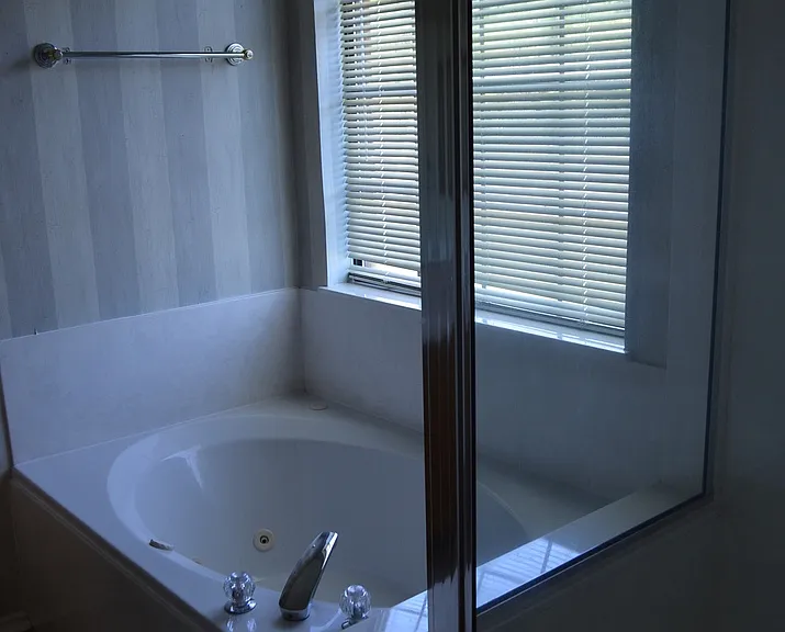 2521 Creek Dr — Photo 7