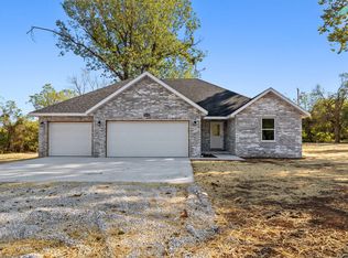 3610 N Farm Road 115, Springfield, MO 65803