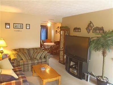 2nd image of 4521 Shawnray Dr APT 67