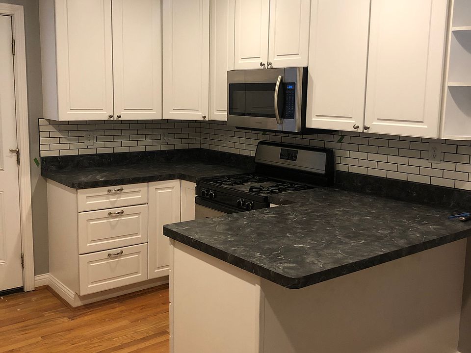 2nd image of 6147 Benneville St