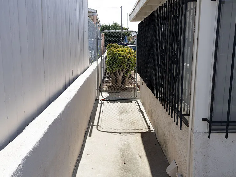 839 S 37th St — Photo 17