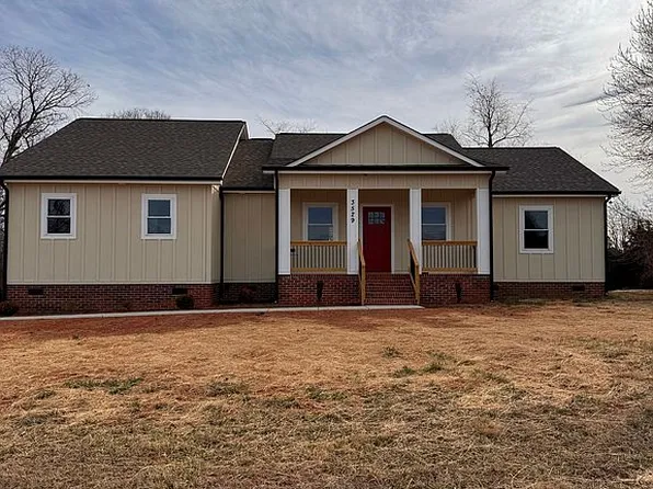 3529 Winters St, Newton, NC 28658