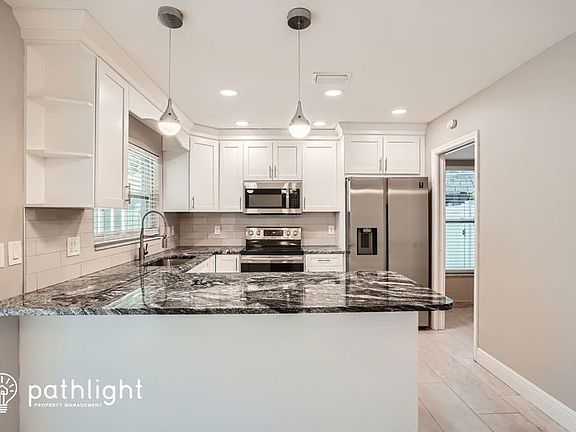 2nd image of 2056 Loma Linda Way S
