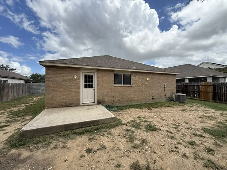 3113 Silhouette Dr — Photo 18