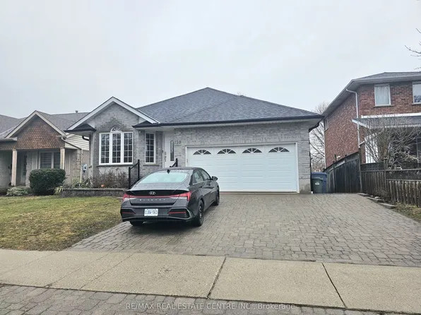 125 Municipal St #1, Guelph, ON N1G 4R1